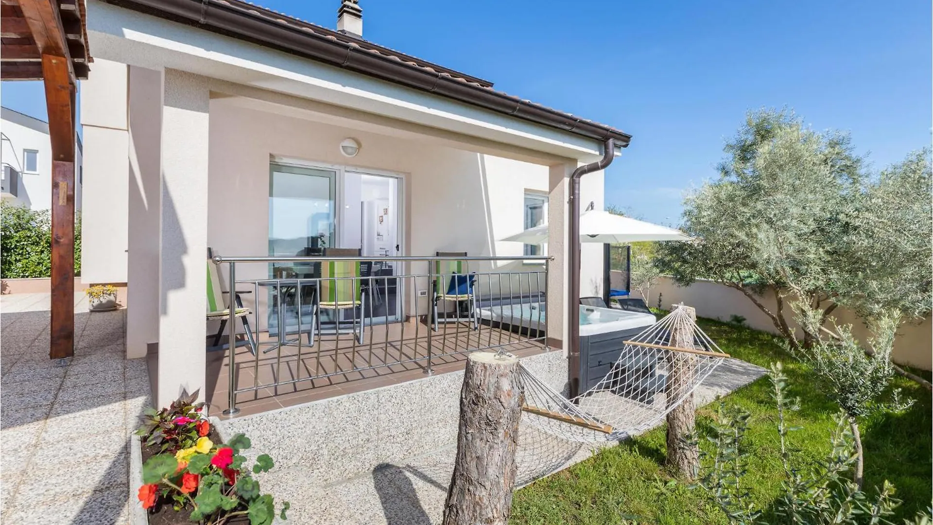 Holiday home Nice Home In Valbandon With Jacuzzi